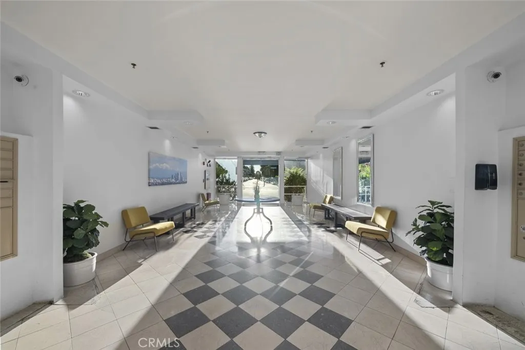 5350 White Oak Avenue 113, Encino, California 91316 home-pic-41