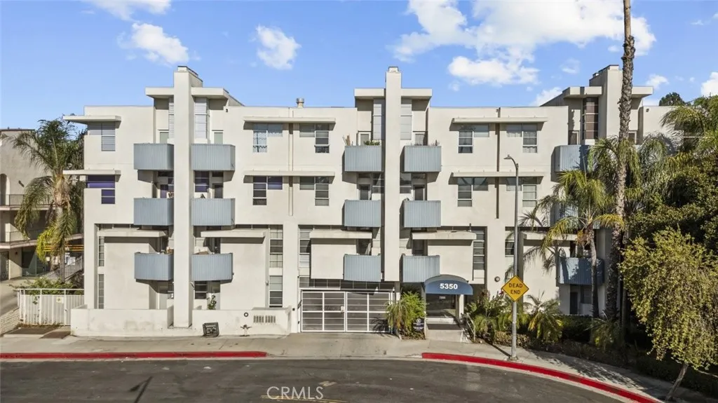 5350 White Oak Avenue 113, Encino, California 91316 home-pic-1