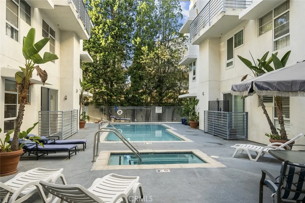 5350 White Oak Avenue 113, Encino, California 91316 home-pic-36