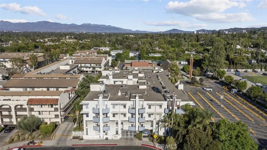 5350 White Oak Avenue 113, Encino, California 91316 home-pic-6