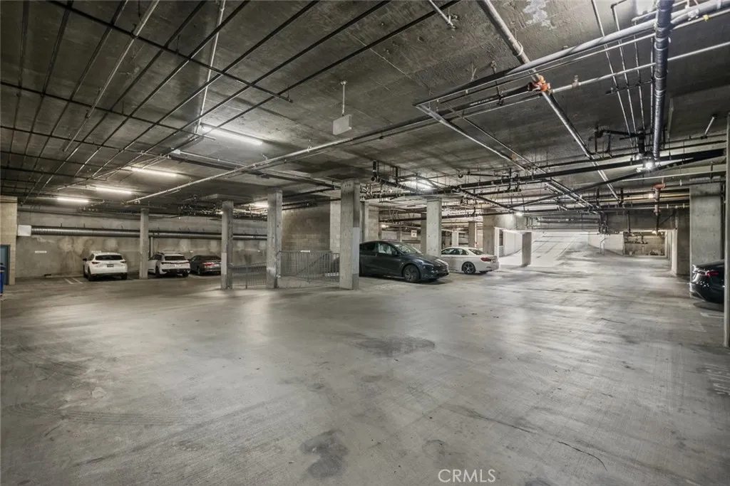 5350 White Oak Avenue 113, Encino, California 91316 home-pic-40