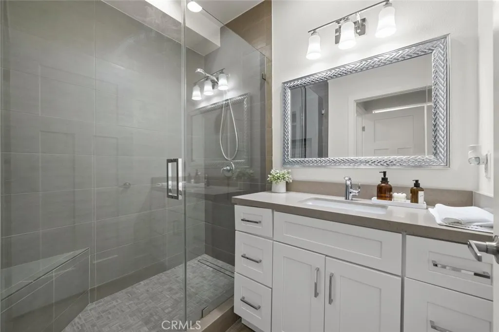 5350 White Oak Avenue 113, Encino, California 91316 home-pic-33