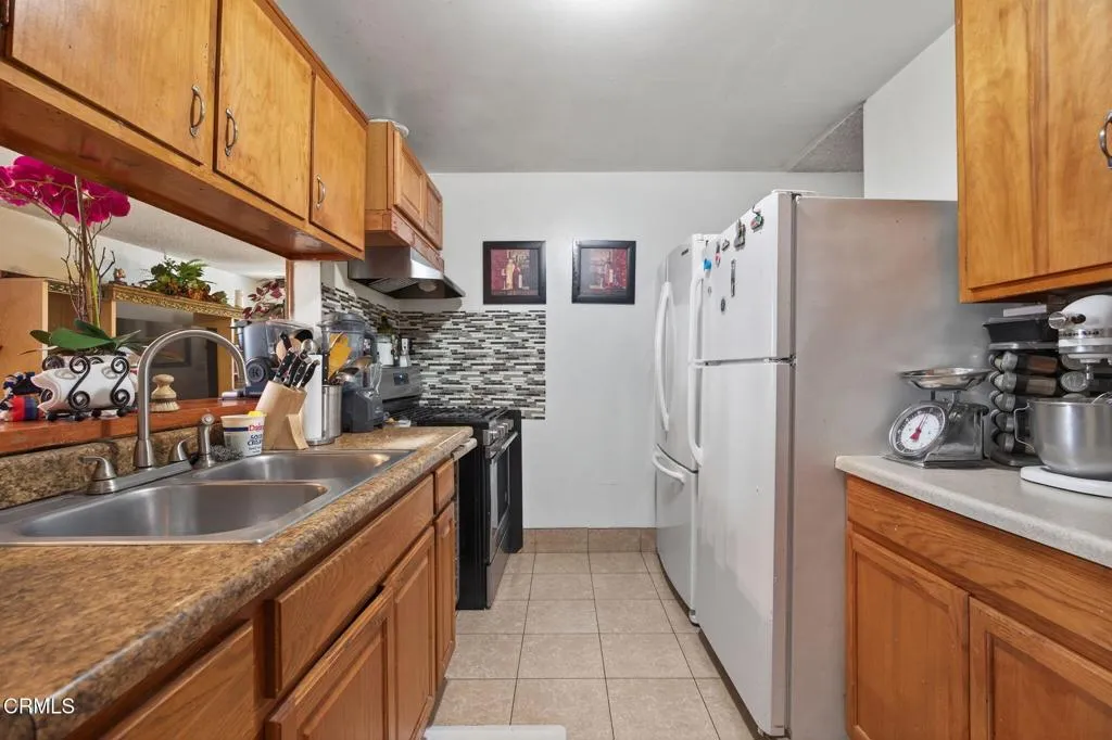657 Sheridan Way, Ventura, California 93001 home-pic-16