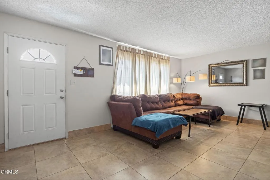 657 Sheridan Way, Ventura, California 93001 home-pic-32
