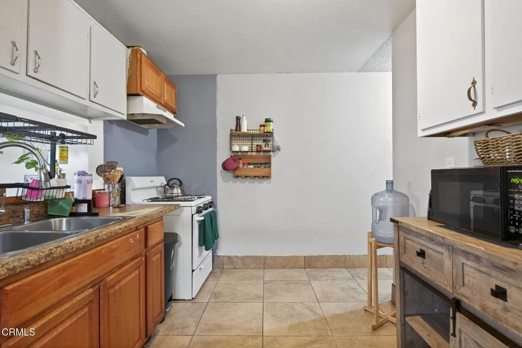 657 Sheridan Way, Ventura, California 93001 home-pic-36