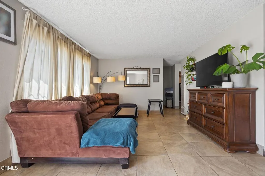 657 Sheridan Way, Ventura, California 93001 home-pic-31