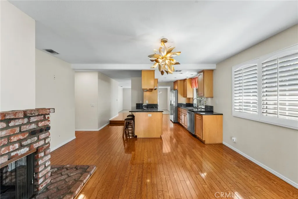 1405 E 15th Street, Upland, California 91786 home-pic-8