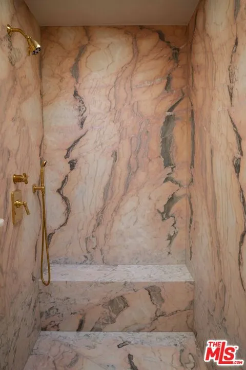 1364 Londonderry Place, Los Angeles, California 90069 home-pic-25