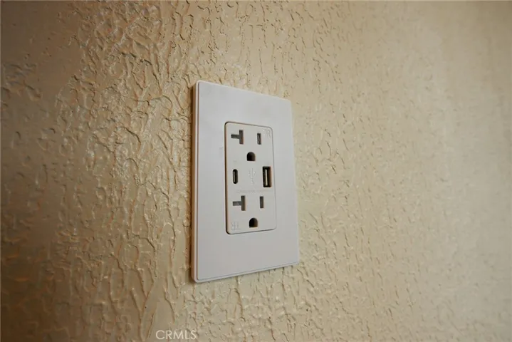 Special plugs w/ charging station