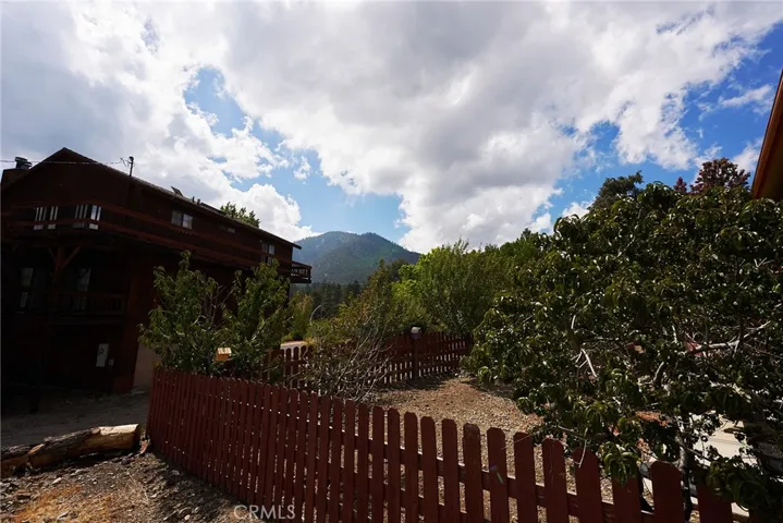 Seperation fence west side back of property