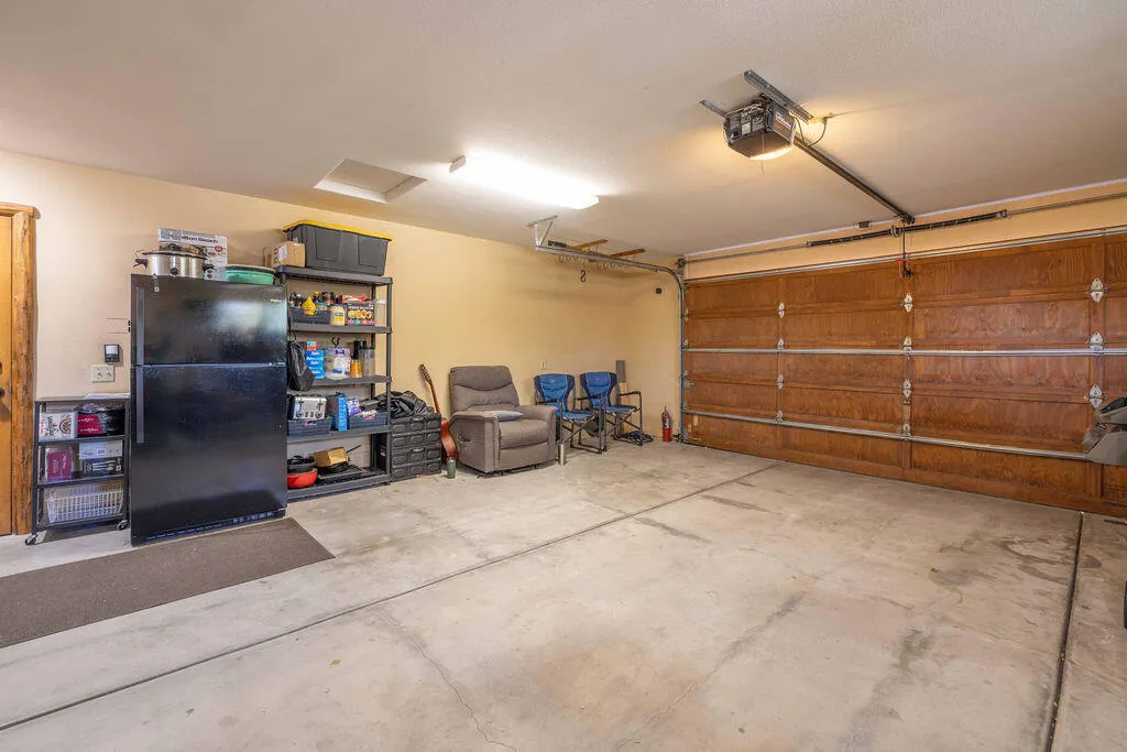 Garage1-8365