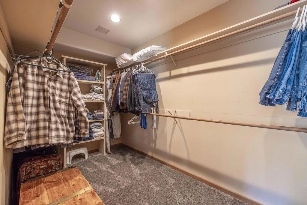 1stBathroom4-8330