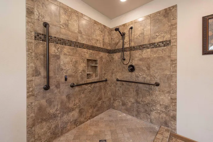 3rdBathroom1-8352