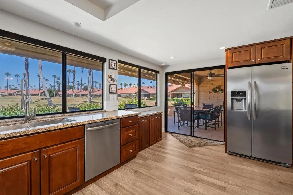 46 Conejo Circle, Palm Desert, California 92260 home-pic-10