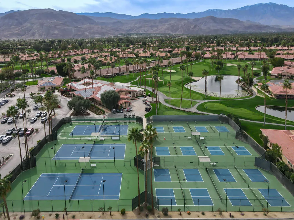 46 Conejo Circle, Palm Desert, California 92260 home-pic-33