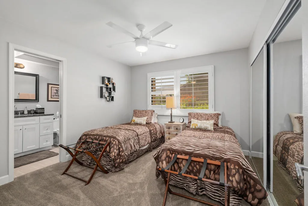 46 Conejo Circle, Palm Desert, California 92260 home-pic-20