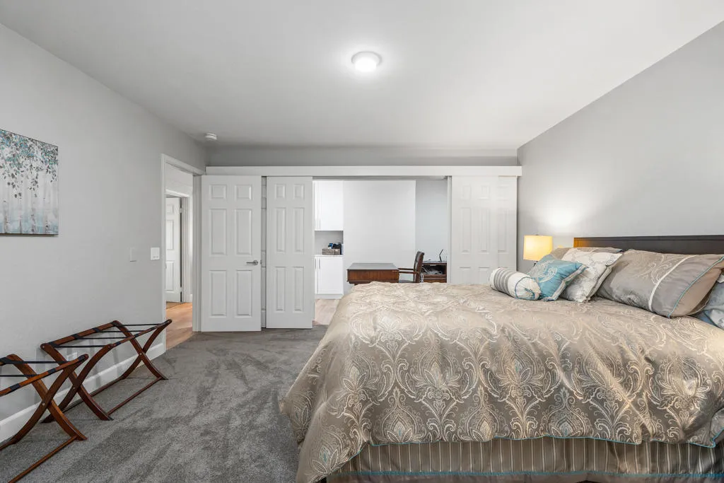 46 Conejo Circle, Palm Desert, California 92260 home-pic-16