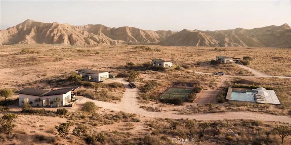 4687 Border Avenue, Joshua Tree, California 92252
