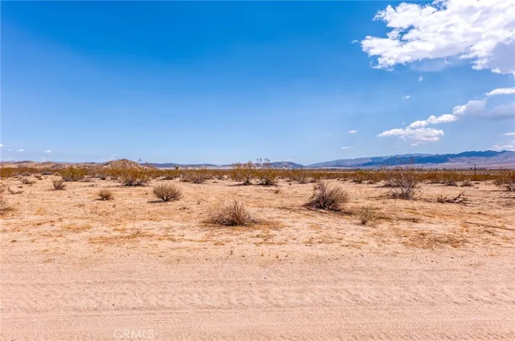 4687 Border Avenue, Joshua Tree, California 92252