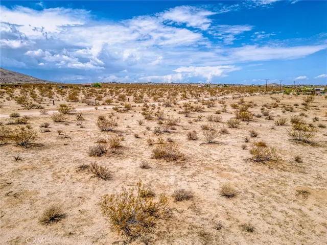 4687 Border Avenue, Joshua Tree, California 92252