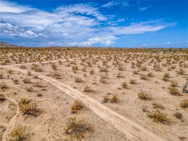 4687 Border Avenue, Joshua Tree, California 92252
