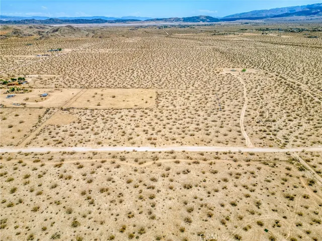 4687 Border Avenue, Joshua Tree, California 92252