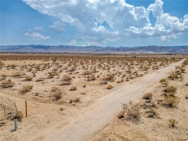 4687 Border Avenue, Joshua Tree, California 92252
