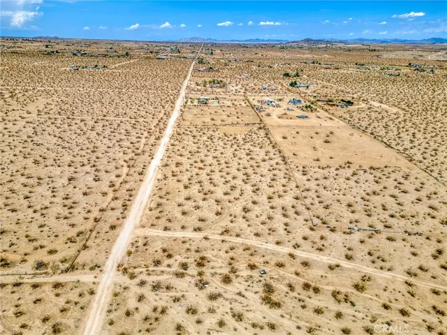 4687 Border Avenue, Joshua Tree, California 92252