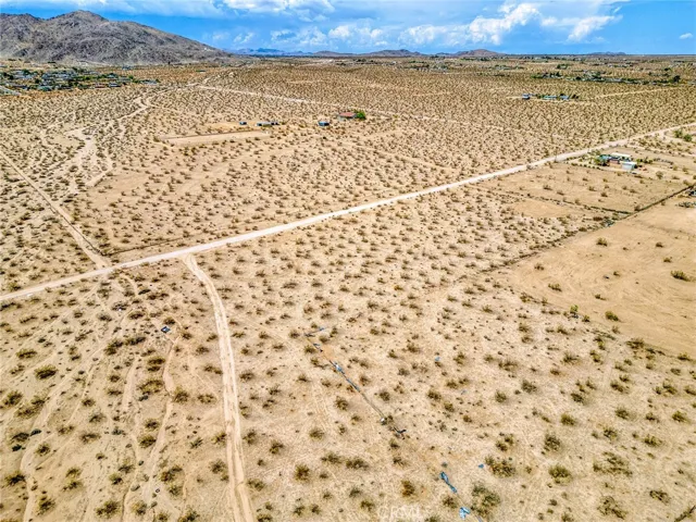 4687 Border Avenue, Joshua Tree, California 92252