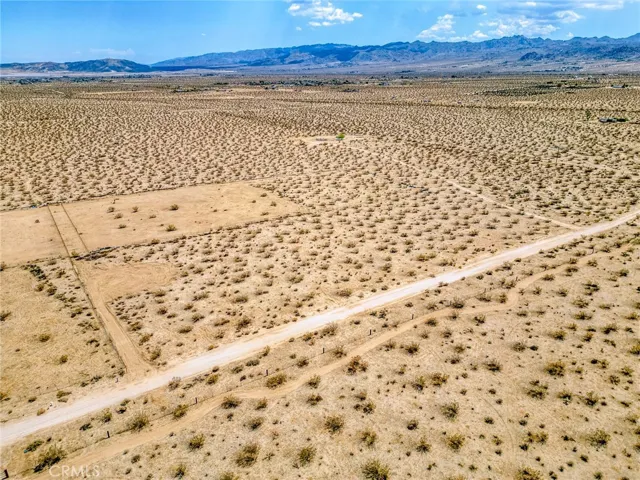 4687 Border Avenue, Joshua Tree, California 92252