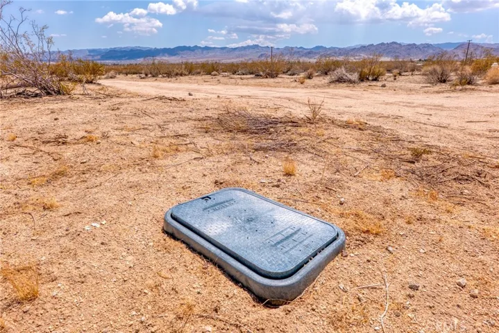 4687 Border Avenue, Joshua Tree, California 92252