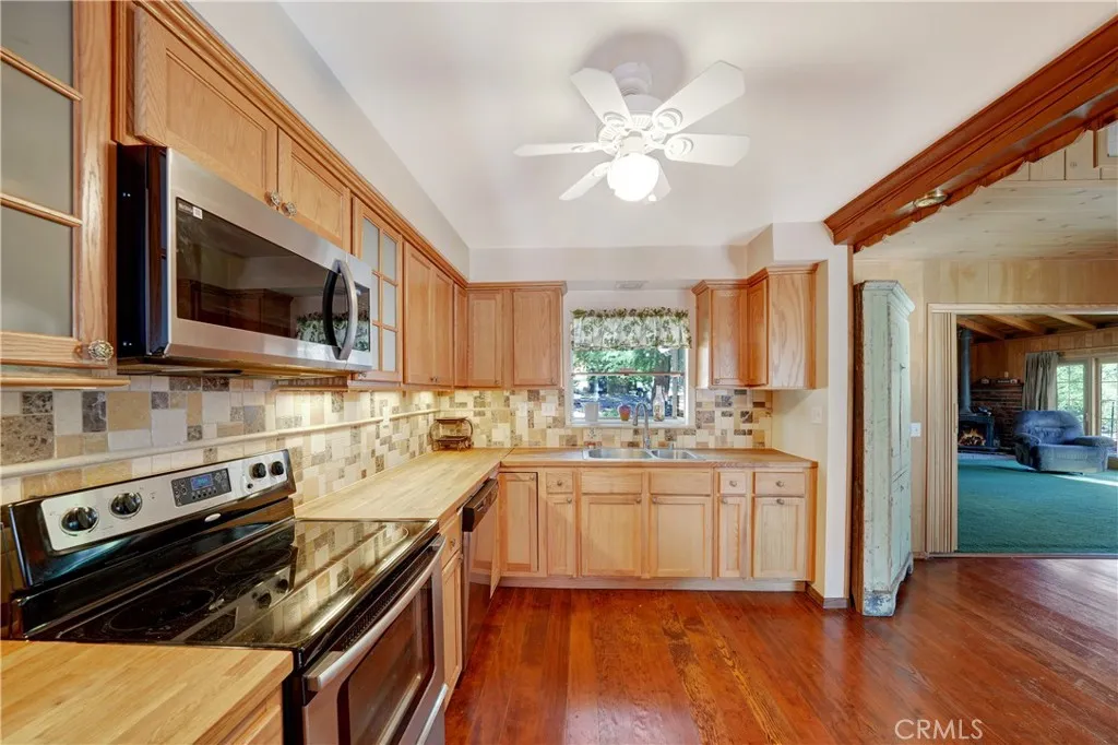 6234 Division Street, Wrightwood, California 92397 home-pic-11