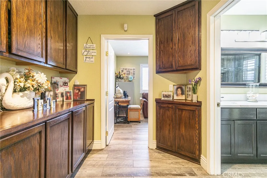 9735 Elsinore Road, Oak Hills, California 92344 home-pic-22