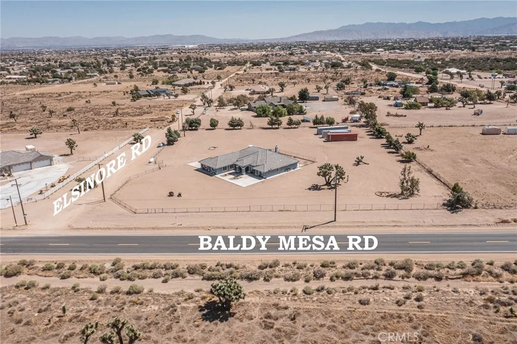 9735 Elsinore Road, Oak Hills, California 92344 home-pic-57