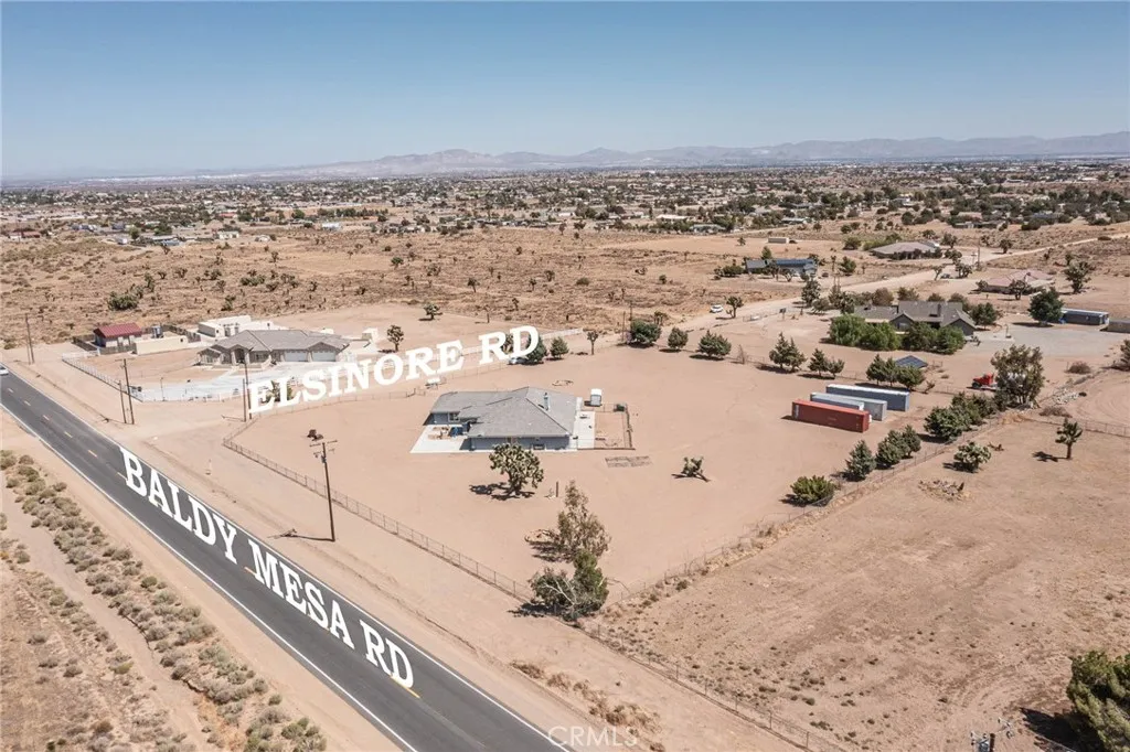 9735 Elsinore Road, Oak Hills, California 92344 home-pic-47