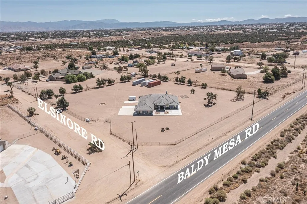 9735 Elsinore Road, Oak Hills, California 92344 home-pic-48