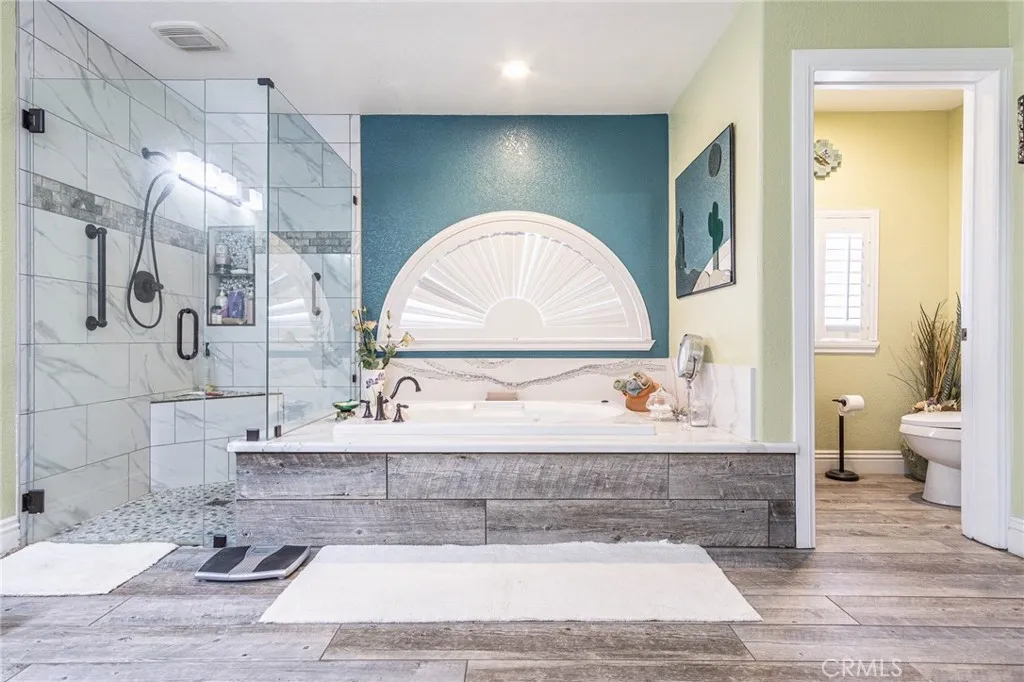 9735 Elsinore Road, Oak Hills, California 92344 home-pic-33
