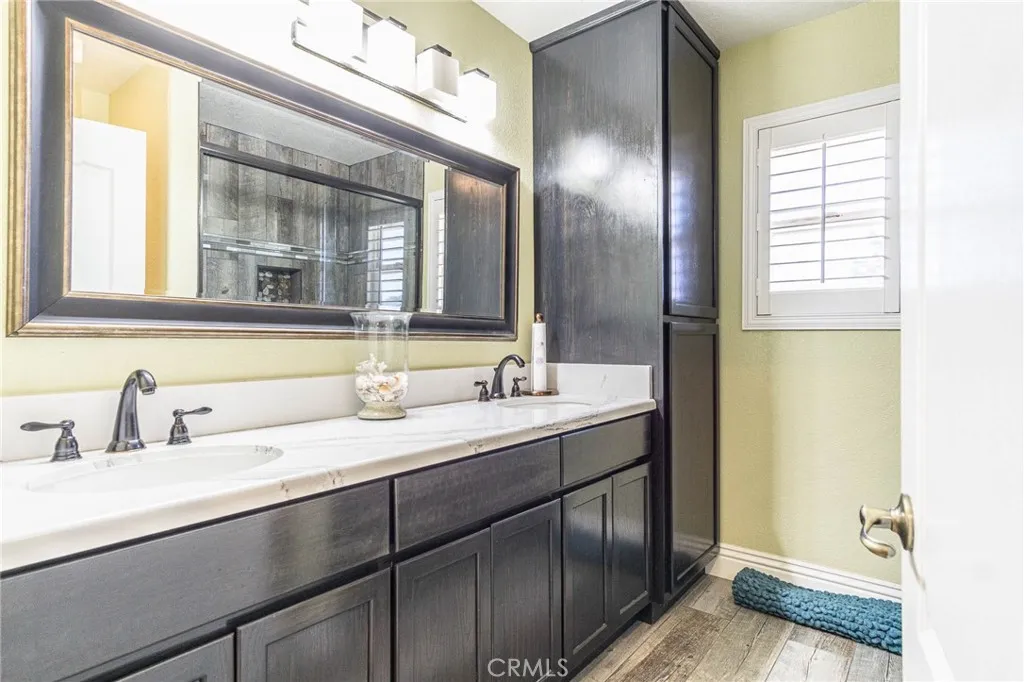 9735 Elsinore Road, Oak Hills, California 92344 home-pic-25