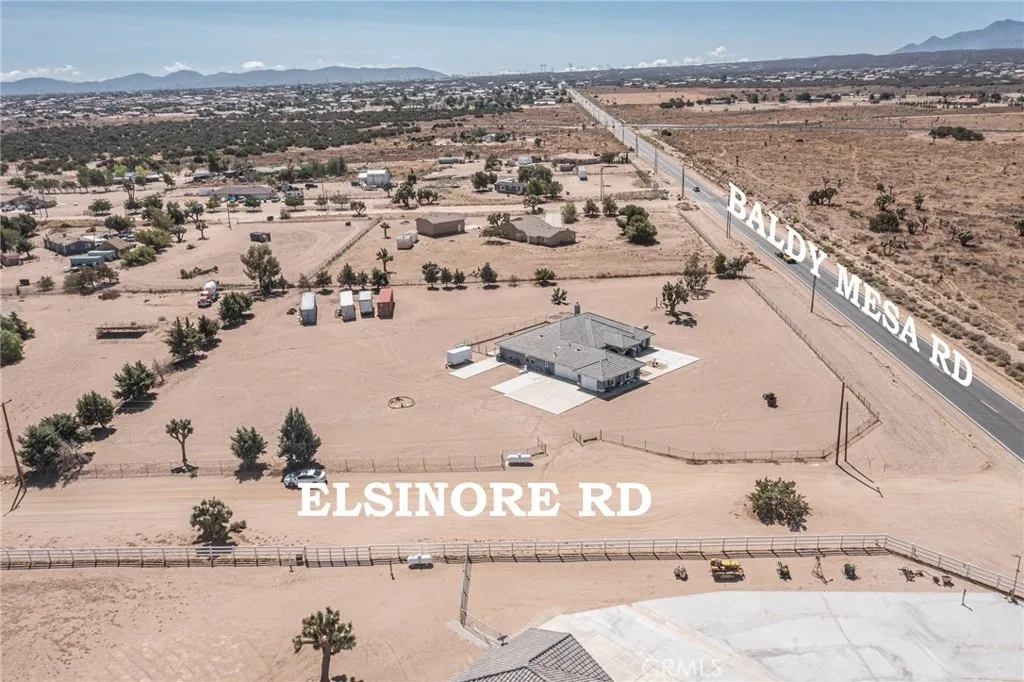 9735 Elsinore Road, Oak Hills, California 92344 home-pic-62