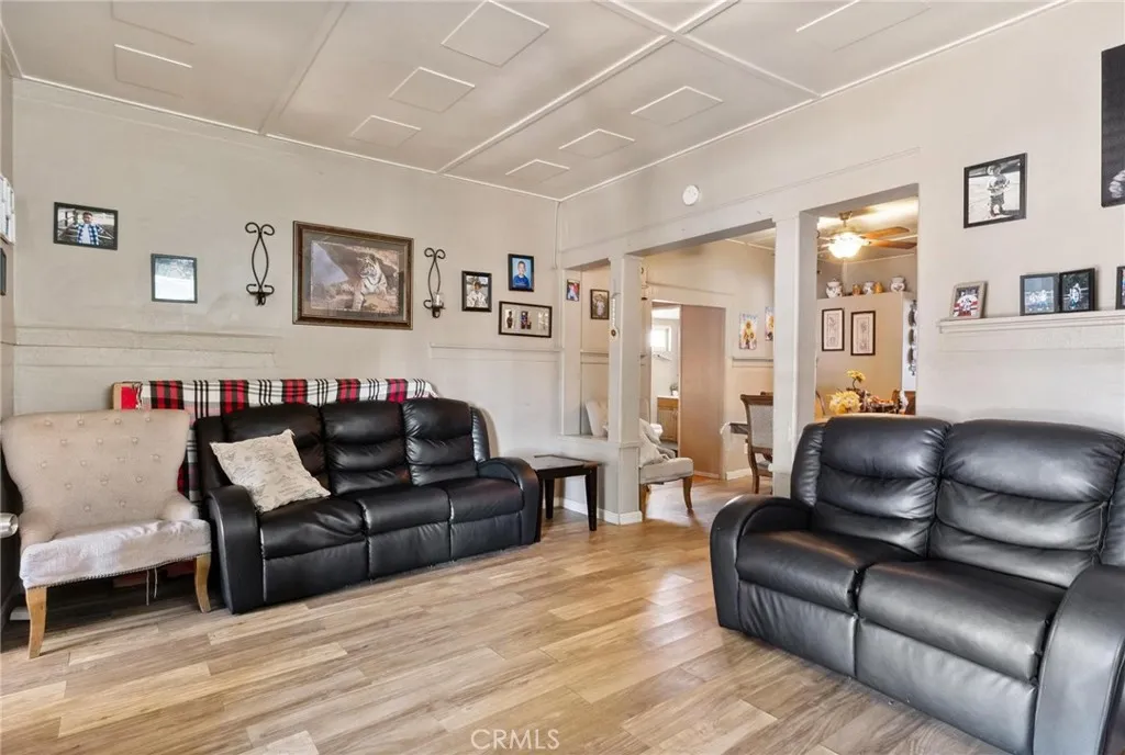 207 E 5th Street, Beaumont, California 92223 home-pic-9
