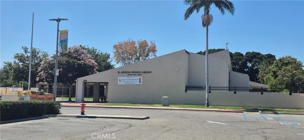 El Modena Branch Library close by.