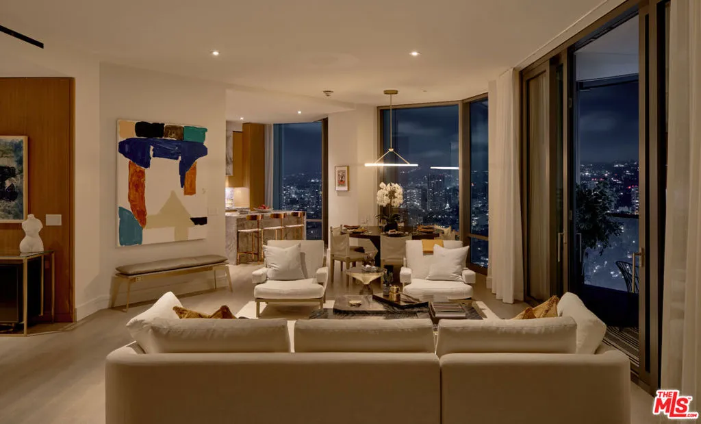 211 W Elm Court 14c, Los Angeles, California 90067 home-pic-0