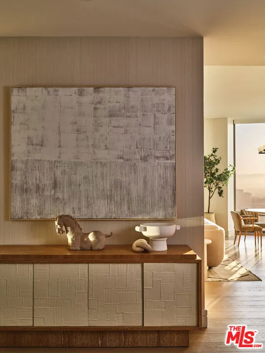 211 W Elm Court 14c, Los Angeles, California 90067 home-pic-3