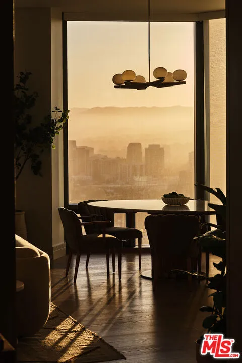 211 W Elm Court 39b, Los Angeles, California 90067 home-pic-4