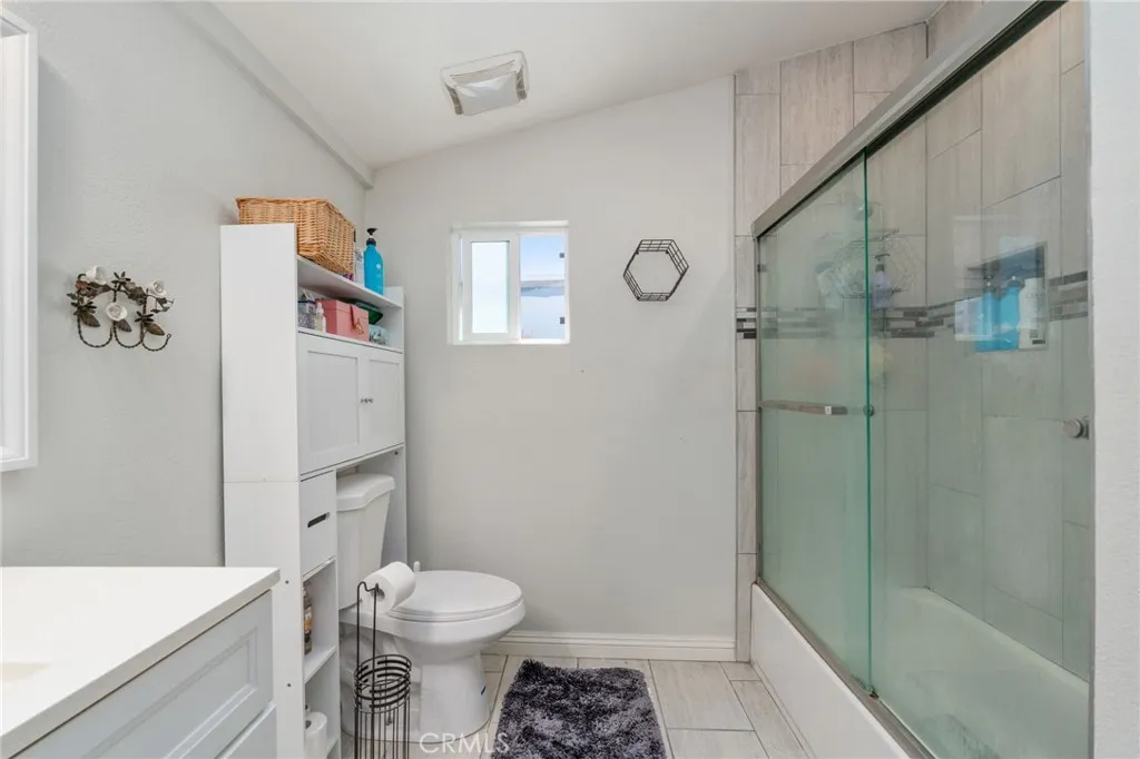 411 S Hewes Street, Orange, California 92869 home-pic-21