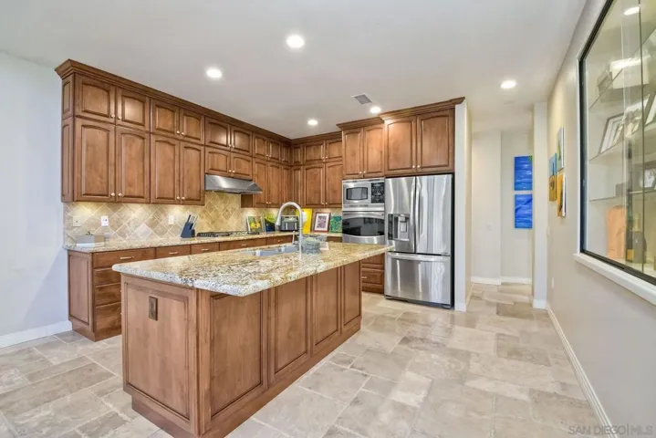 7468 Via De Fortuna, Carlsbad, California 92009