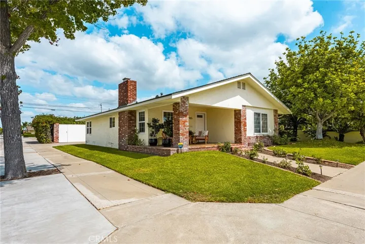 1105 E Rose Avenue, Orange, California 92867