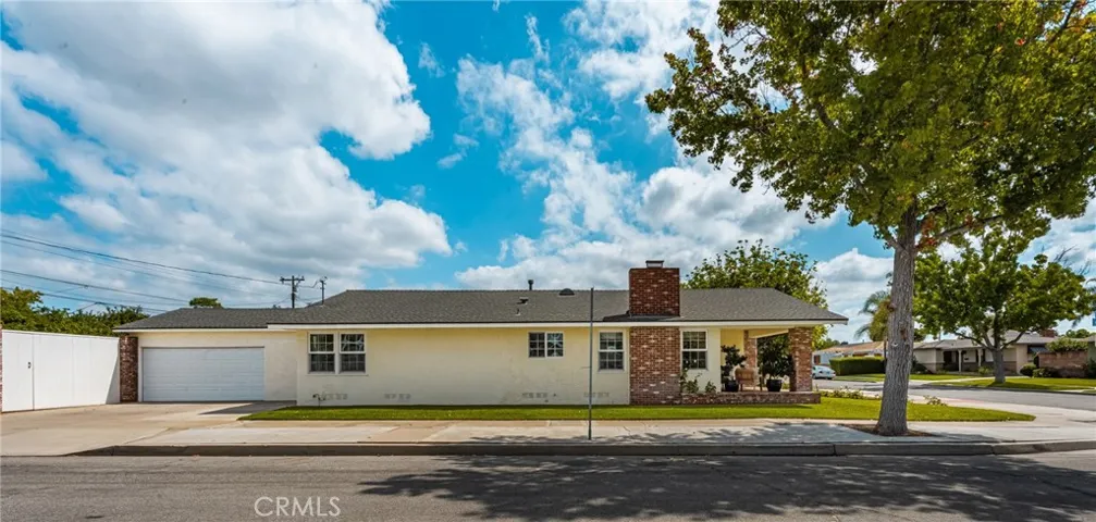 1105 E Rose Avenue, Orange, California 92867