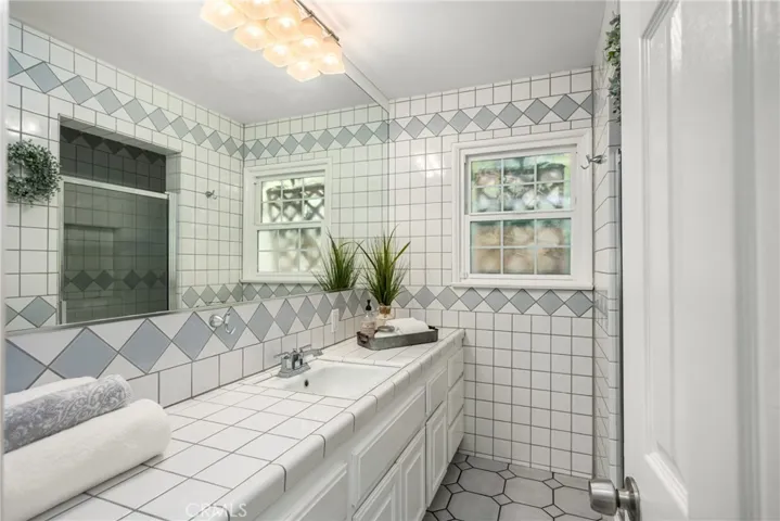 1105 E Rose Avenue, Orange, California 92867