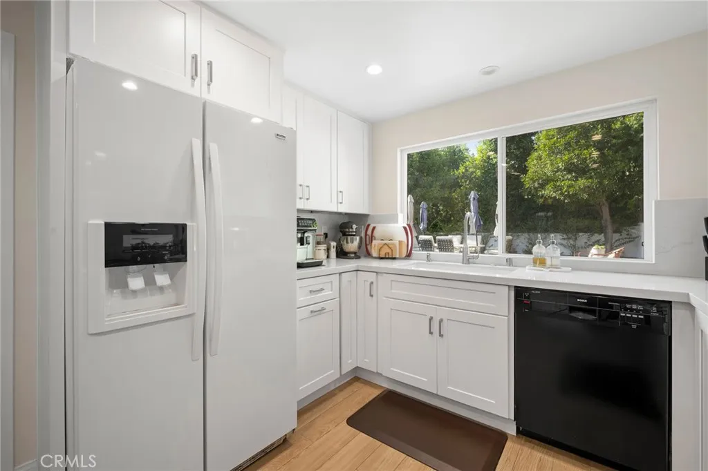 3015 Arrowhead Drive, Los Angeles, California 90068 home-pic-12